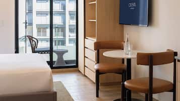 1 dormitorio, mobiliario individual, wifi gratis y ropa de cama