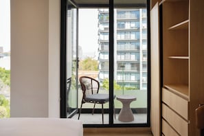 1 bedroom, individually furnished, free WiFi, bed sheets