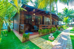 Front of property - Tattvam On The Beach - Retreat and Spa (Arambol)