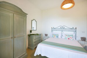 2 habitaciones, tabla de planchar con plancha y acceso a internet