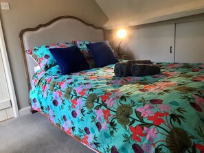 1 bedroom, desk, iron/ironing board, WiFi - Hornes Cottage, Longborough, Moreton-in-marsh (Longborough, Moreton-in-Marsh)