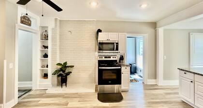 5 bedroom home near Cooperstown, Dreams Park & All Star Village. Sleeps 13.