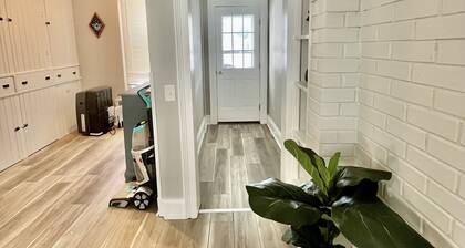 5 bedroom home near Cooperstown, Dreams Park & All Star Village. Sleeps 13.