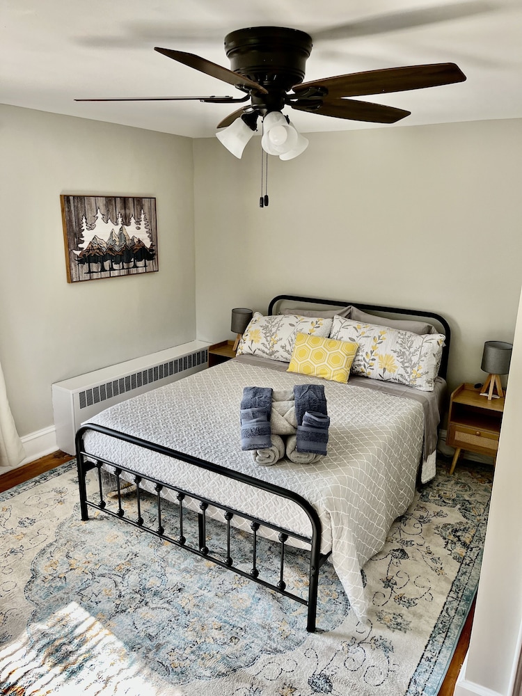 Private home near Cooperstown, Dreams Park & All Star Village. Sleeps