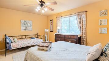 3 bedrooms, individually decorated, individually furnished, free WiFi