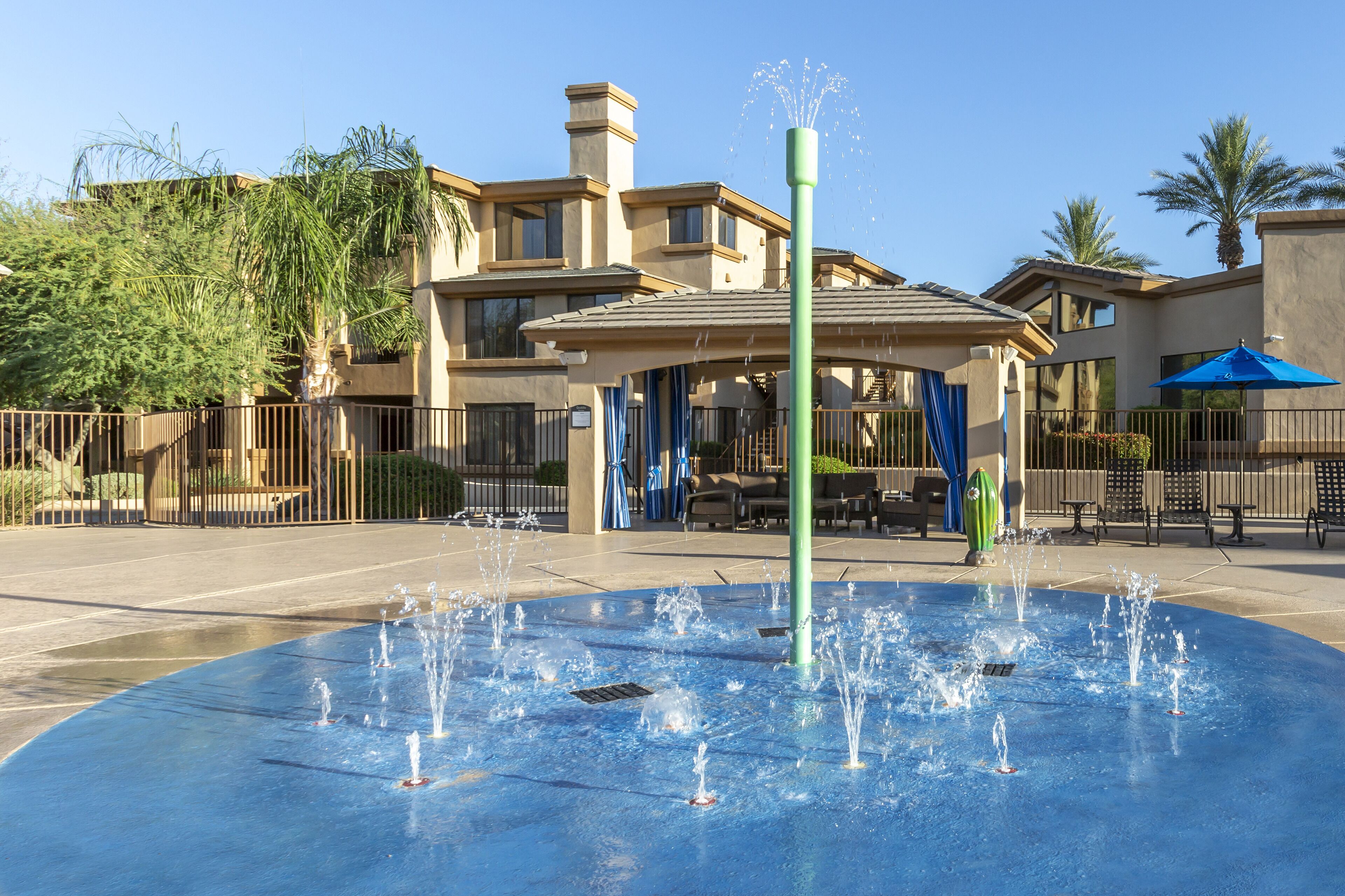 Scottsdale Links Resort - 2 BEDROOM 1 KING 1 QUEEN SUITE HEARING ACCESSIBLE
