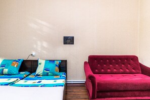 2 chambres, fer et planche à repasser, Wi-Fi, literie fournie