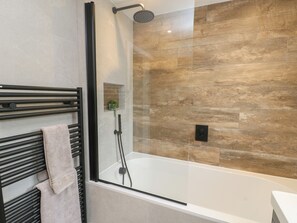 Shower - Bay Tree Cottage (Caernarfon)