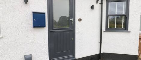 Casa rural | Façana frontal de l'allotjament