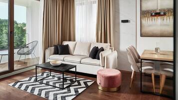 Minibar, in-room safe, desk, soundproofing