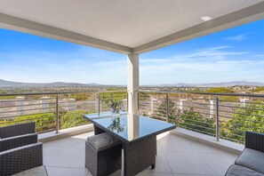 Apartment (3 Bedrooms) | Interior - Bona View G36 (Cape Town)