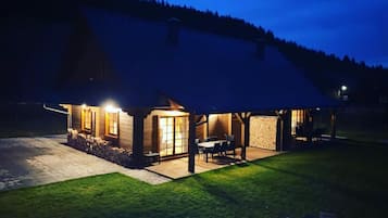 6 bedrooms