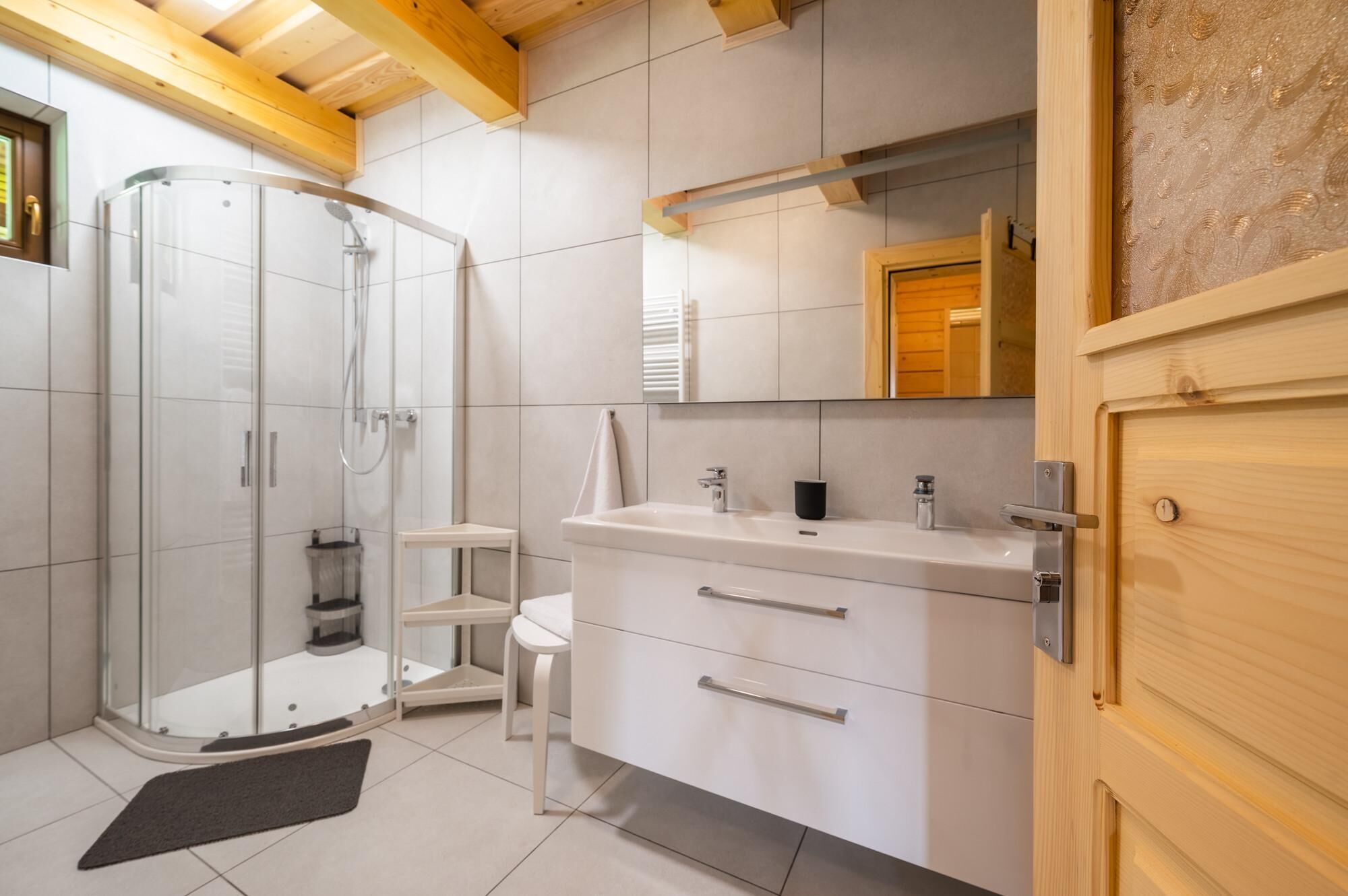 House | Bathroom