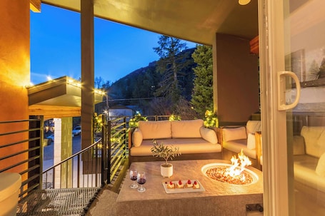 Terrace/patio. Modern Mountain Escape - HotTub near Broadmoor+Zoo