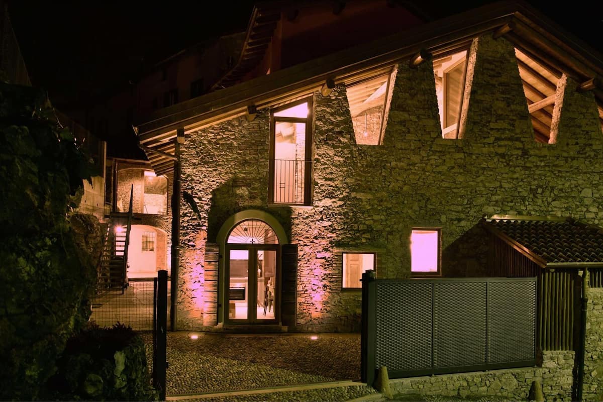 7 bedrooms