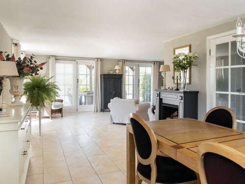 Cozy cottage with heated pool, garden and covered terrace