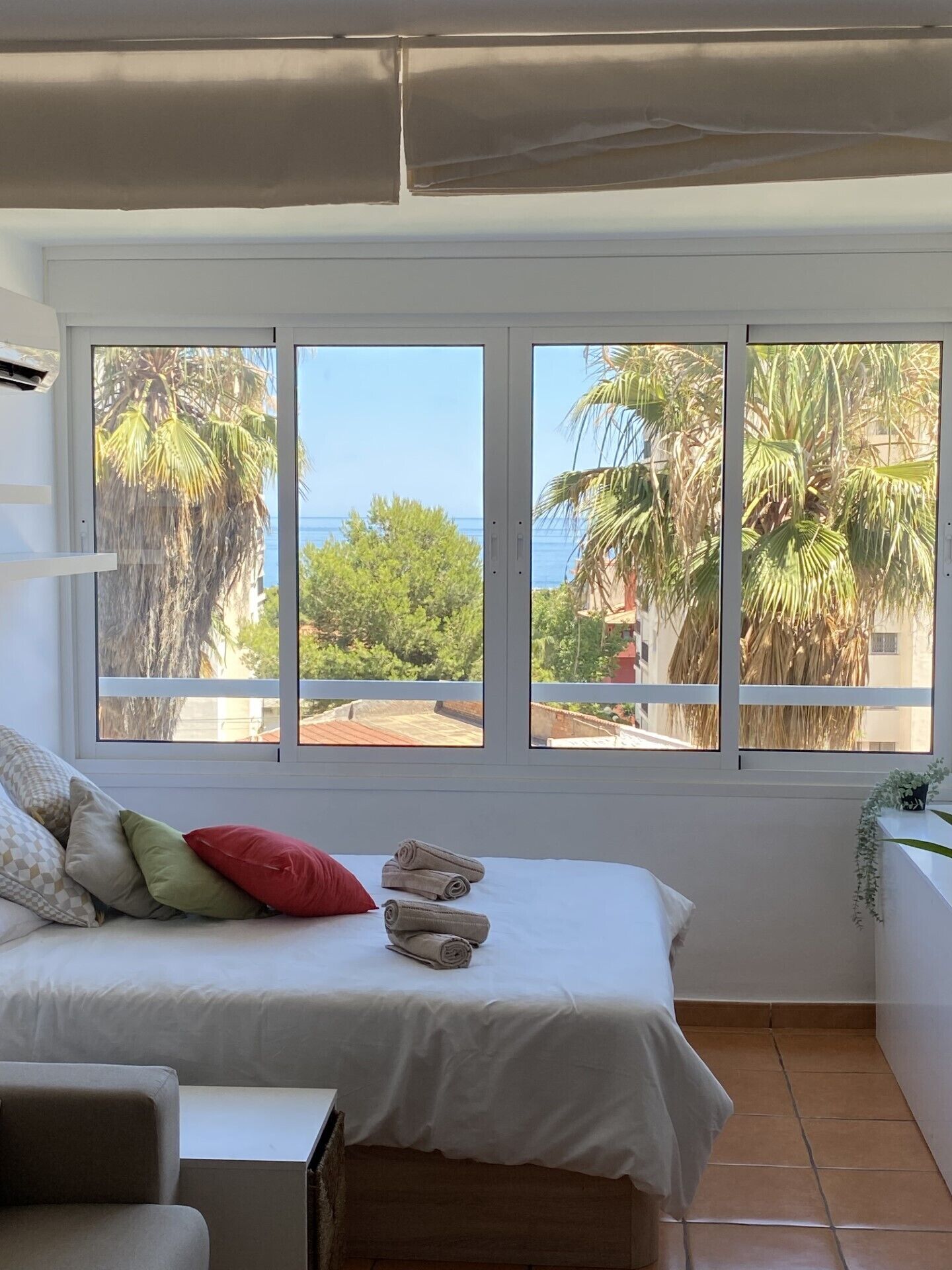 1 slaapkamer, een strijkplank/strijkijzer, wifi, beddengoed