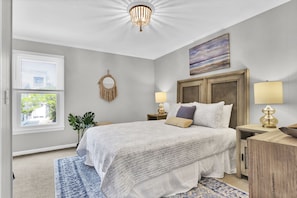 3 habitaciones, tabla de planchar con plancha, wifi y ropa de cama 