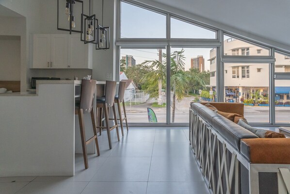 Signature Suite | Living area | LED TV, streaming services - The Biscayne Hotel (Miami)