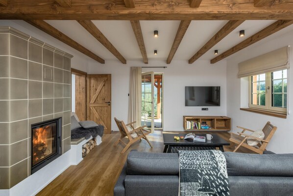 Villa | 4 bedrooms - Hutisko - Solanec Mha555 (Hutisko-Solanec)