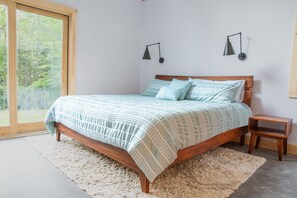 2 bedrooms, travel cot, free WiFi, bed sheets - Magnificent any time of year   (Warren)