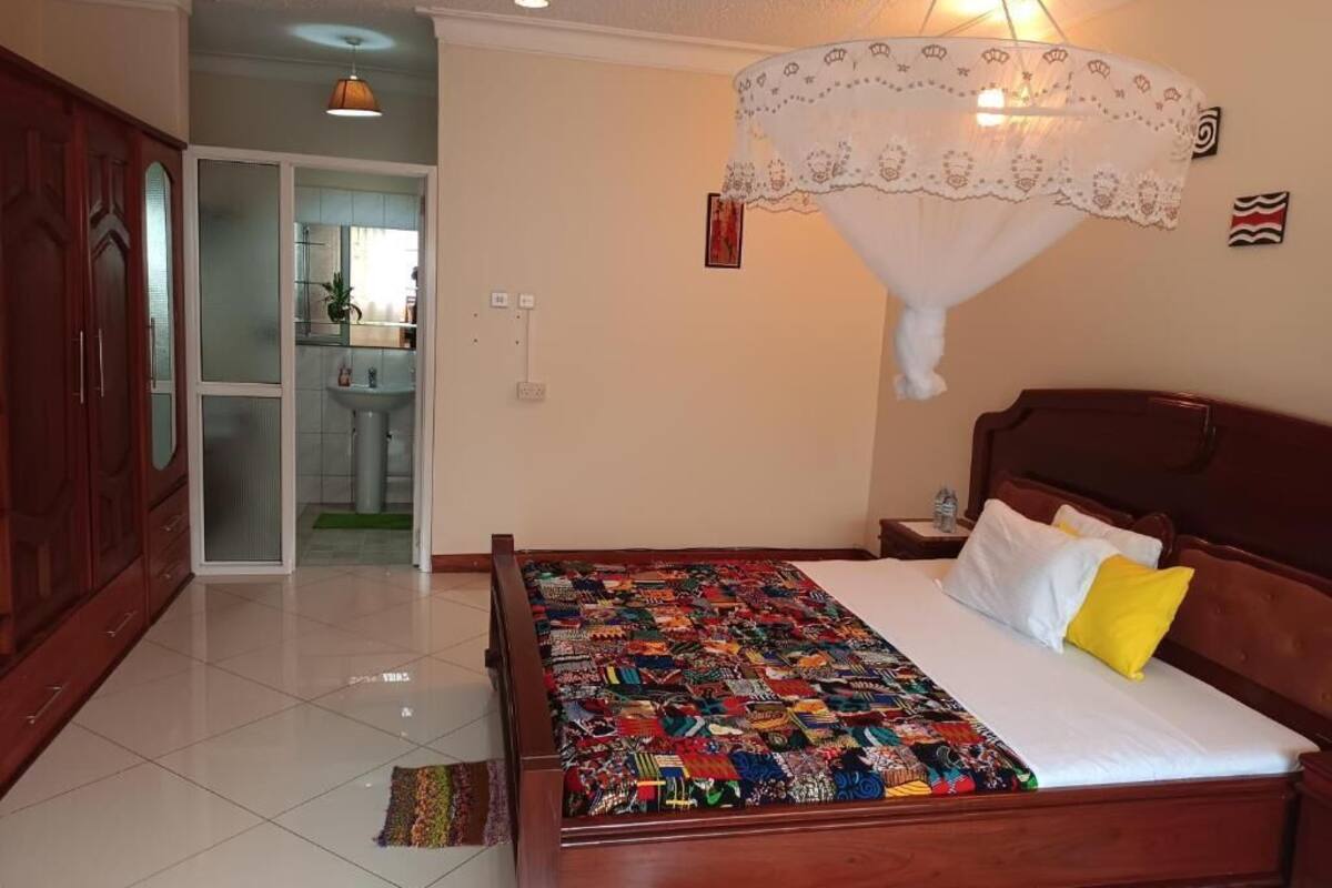 Comfort Double Room | Desk, laptop workspace, WiFi (free), individually decorated