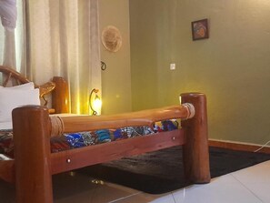 Decoración individual, escritorio, espacio para trabajar con un portátil