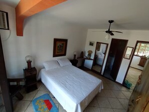 6 chambres, fer et planche à repasser, Wi-Fi gratuit, draps fournis