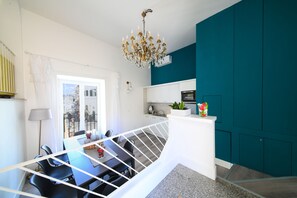 تنا ول الطعام