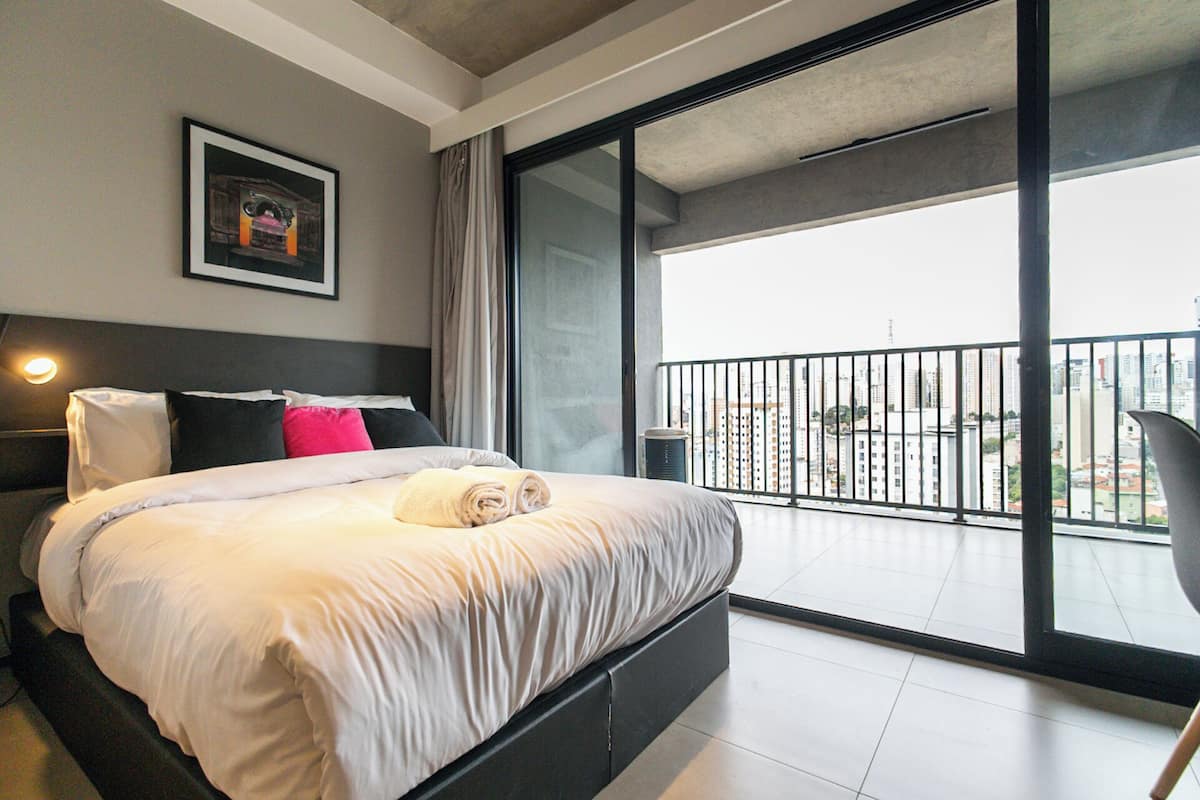 Standard Studio (585554) | 1 bedroom, desk, bed sheets