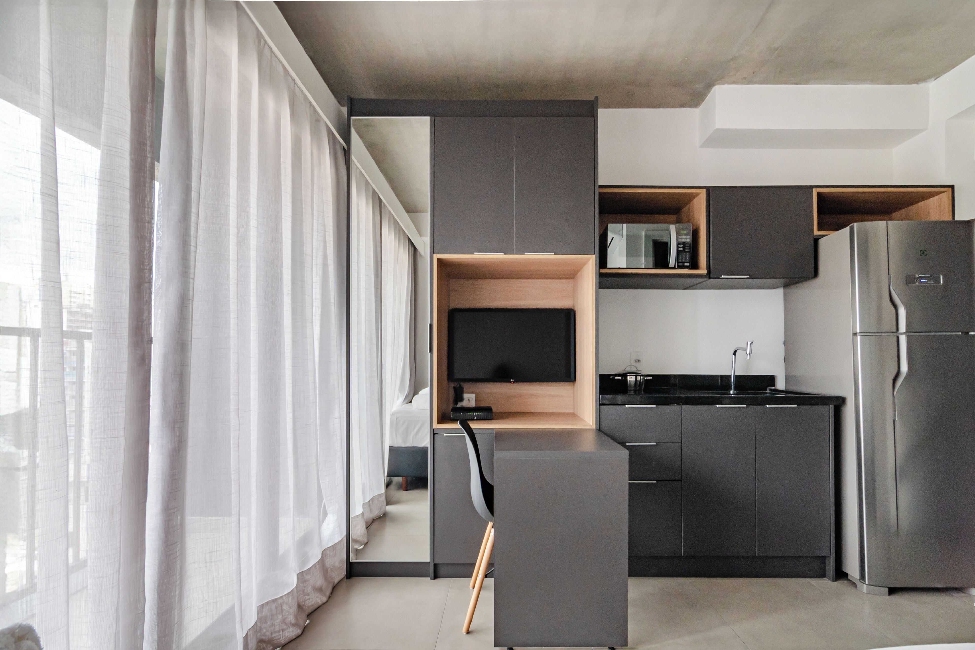 Studio Standar (639855	) | Dapur pribadi | Microwave, kompor, mesin espresso, dan peralatan masak/sendok-piring