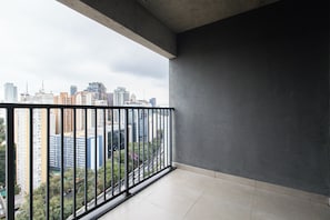 Standard Studio (585554) | Lanai