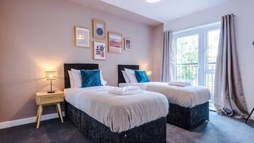 2 bedrooms, iron/ironing board, travel crib, free WiFi