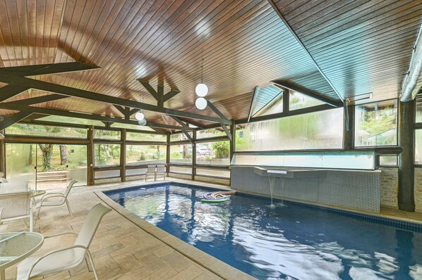 Piscina interna, piscina externa