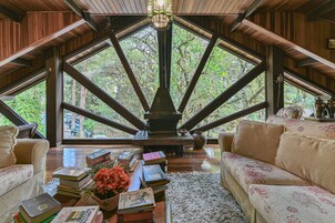 42-inch Smart TV with digital channels, TV, Netflix