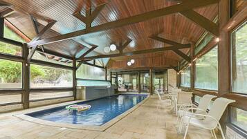 Piscina interna, piscina externa