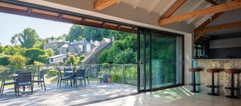West Wing - a cottage that sleeps 6 guests in 3 bedrooms
