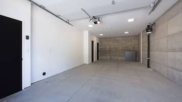 House, 5 Bedrooms | Interior