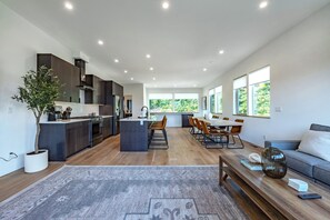 Rumah, 5 kamar tidur | Dapur pribadi | Lemari es, oven, mesin pembuat kopi/teh, dan pemanggang roti