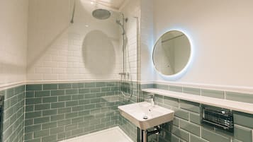 The Loft | Bathroom