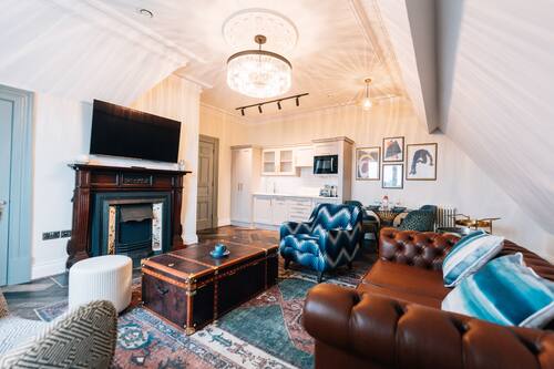 The Penthouse | Living area