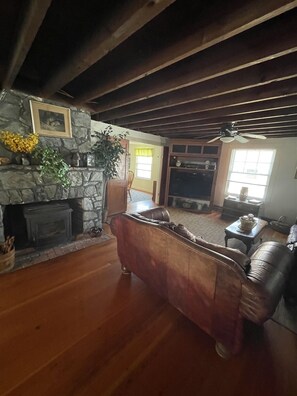 Villa, 5 Bedrooms | Interior