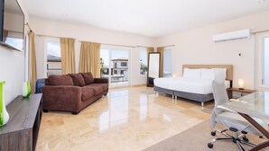 4 bedrooms, iron/ironing board, free WiFi, bed sheets - Stunning 4BR Pool Villa w Patio near Palm Beach (Noord)