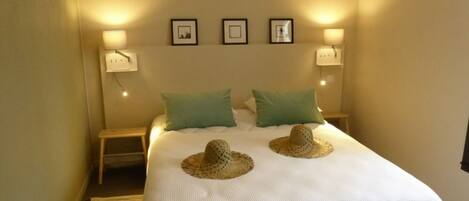 1 camera, una scrivania, ferro/asse da stiro, Wi-Fi gratuito