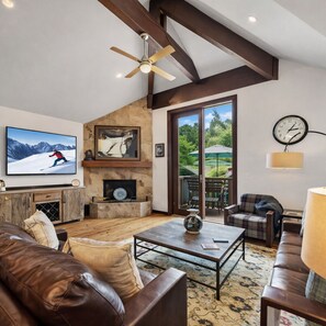 House, 4 Bedrooms | Living area | Smart TV - 136 Top Of Main! Secret Daly Hideaway W/ Hot Tub! Walk To Main Street! 4 Bedroom Home by RedAwning (Park City)