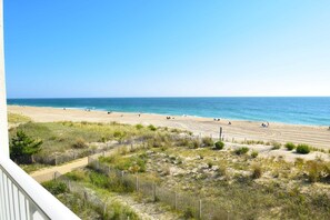Condo, 2 habitaciones | Playa | En la playa 