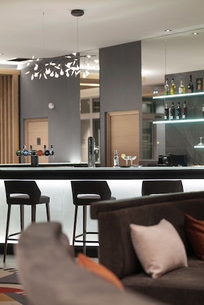 Bar (on property) - MGM Hôtels & Résidences – Résidence Alhéna (Araches-la-Frasse)