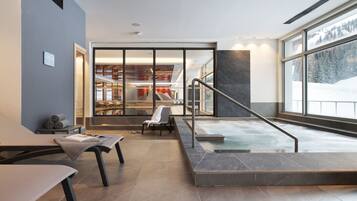 Tina de hidromasaje interior