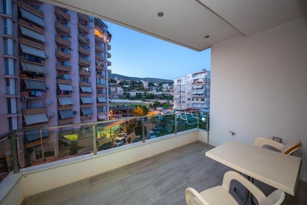 Studio, 1 Queen Bed, Balcony | Terrace/patio
