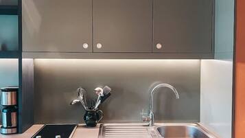 Kühlschrank, Ofen, Herdplatte, Geschirrspüler